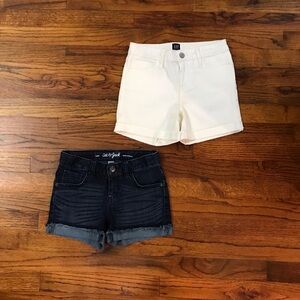 Dressy Casual White & Denim Blue Jean Shorts Bundle NWOT
Gap White
Cat Jack Blue